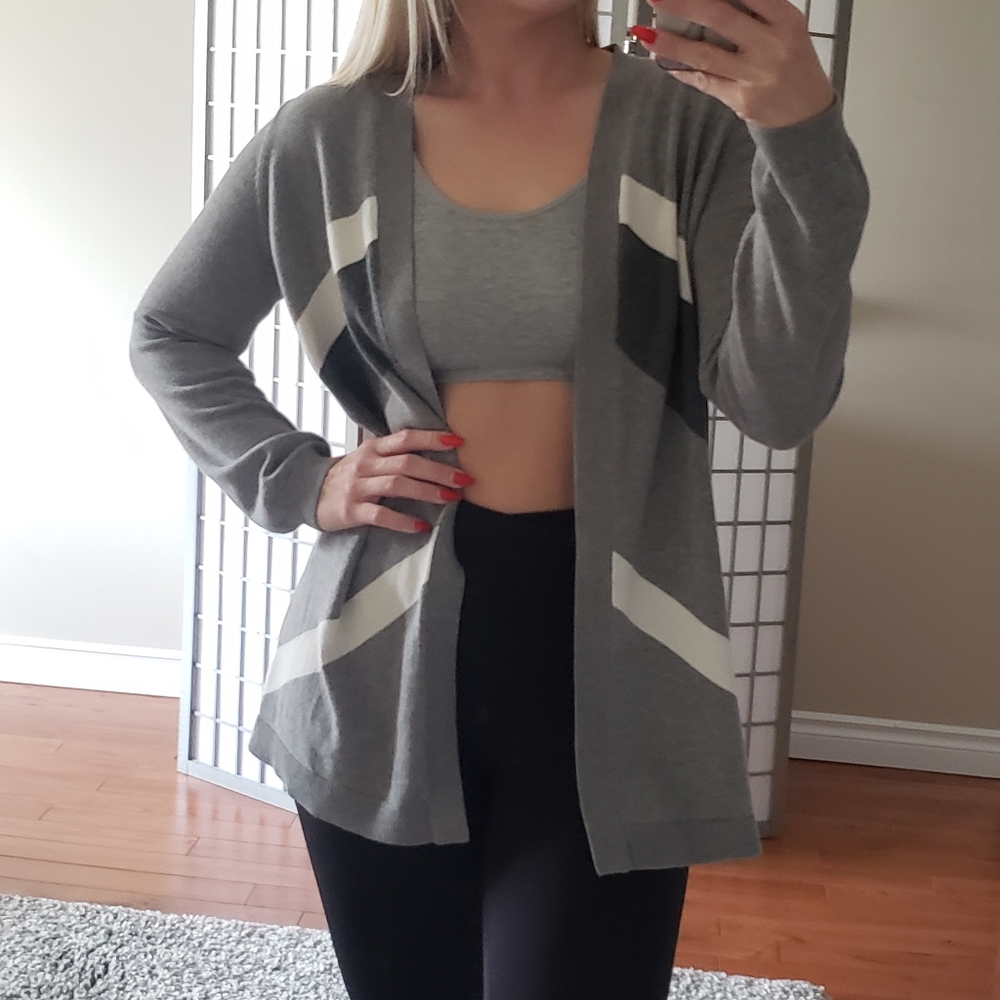 BANANA REPUBLIC chevron cardigan sweater, grey - Picture 2 of 4